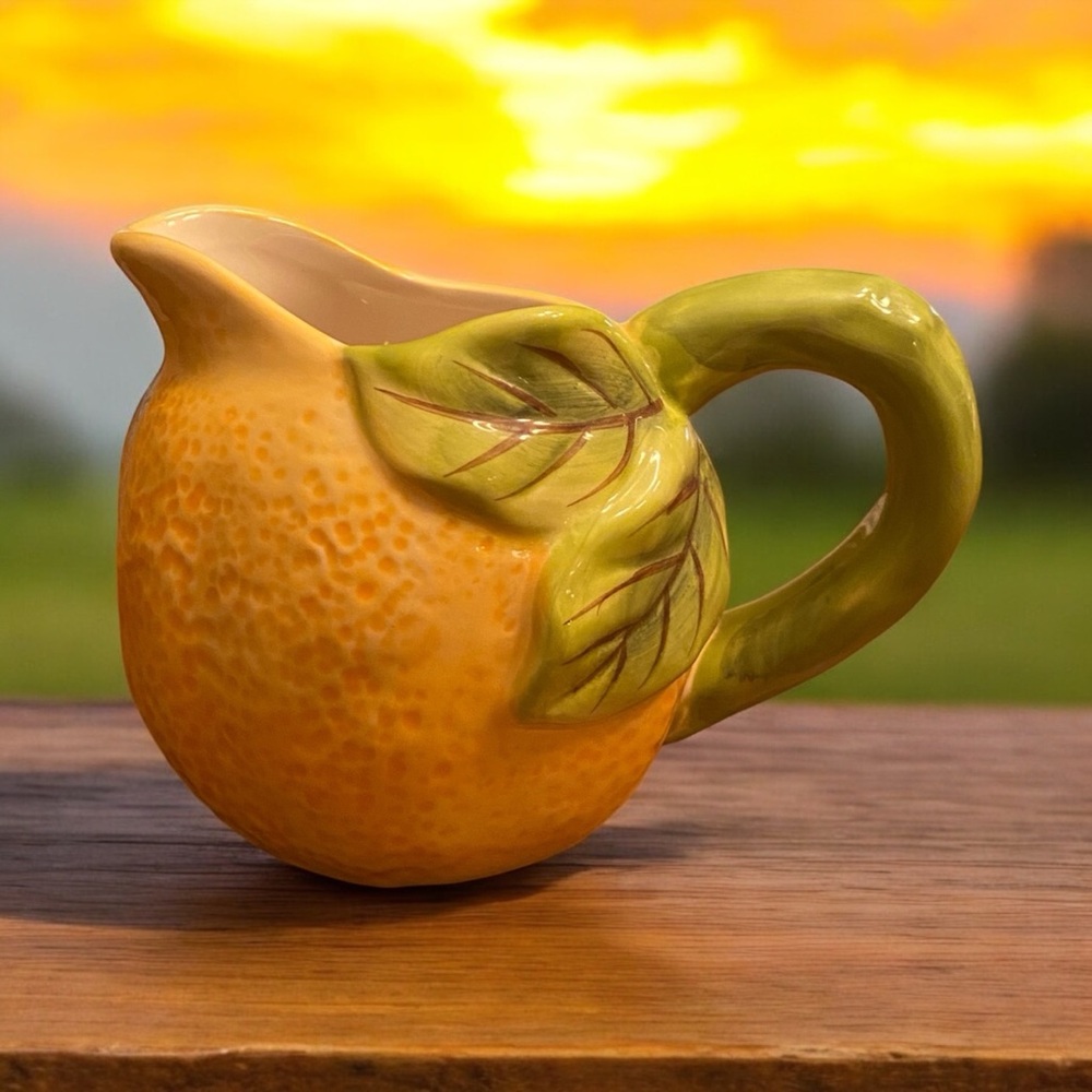 NWOT Dash of That Lemon Citrus Ceramic Creamer Pitcher Juice Jug